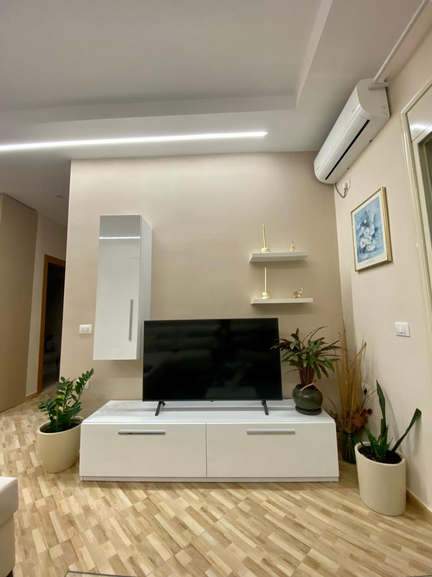 Apartament George Luxury Wlora